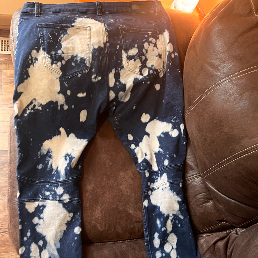Faded blue and white rue21 jeans Size 42 W 34 L